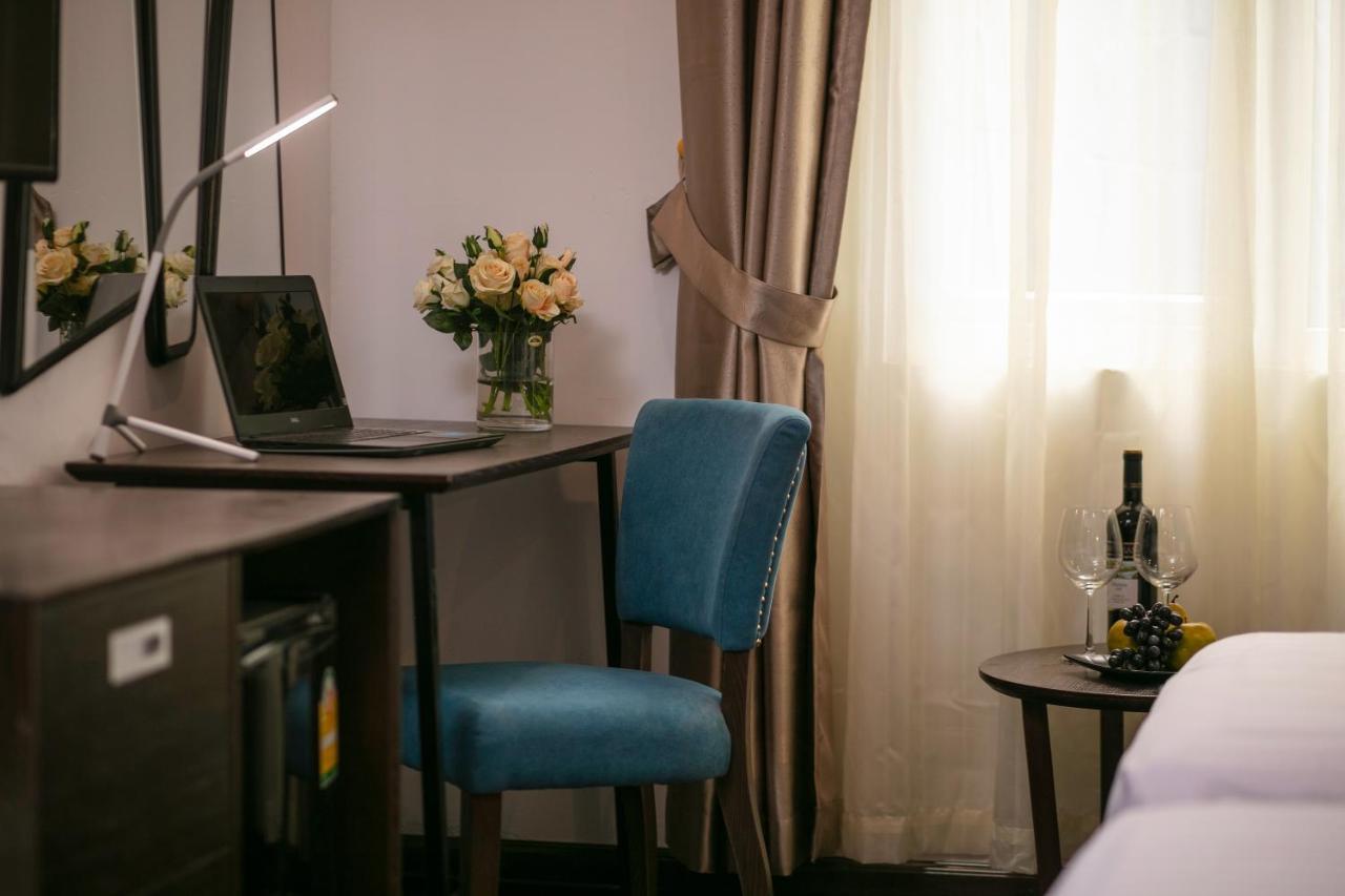 Azalea Parkview Hotel Виентиане Екстериор снимка