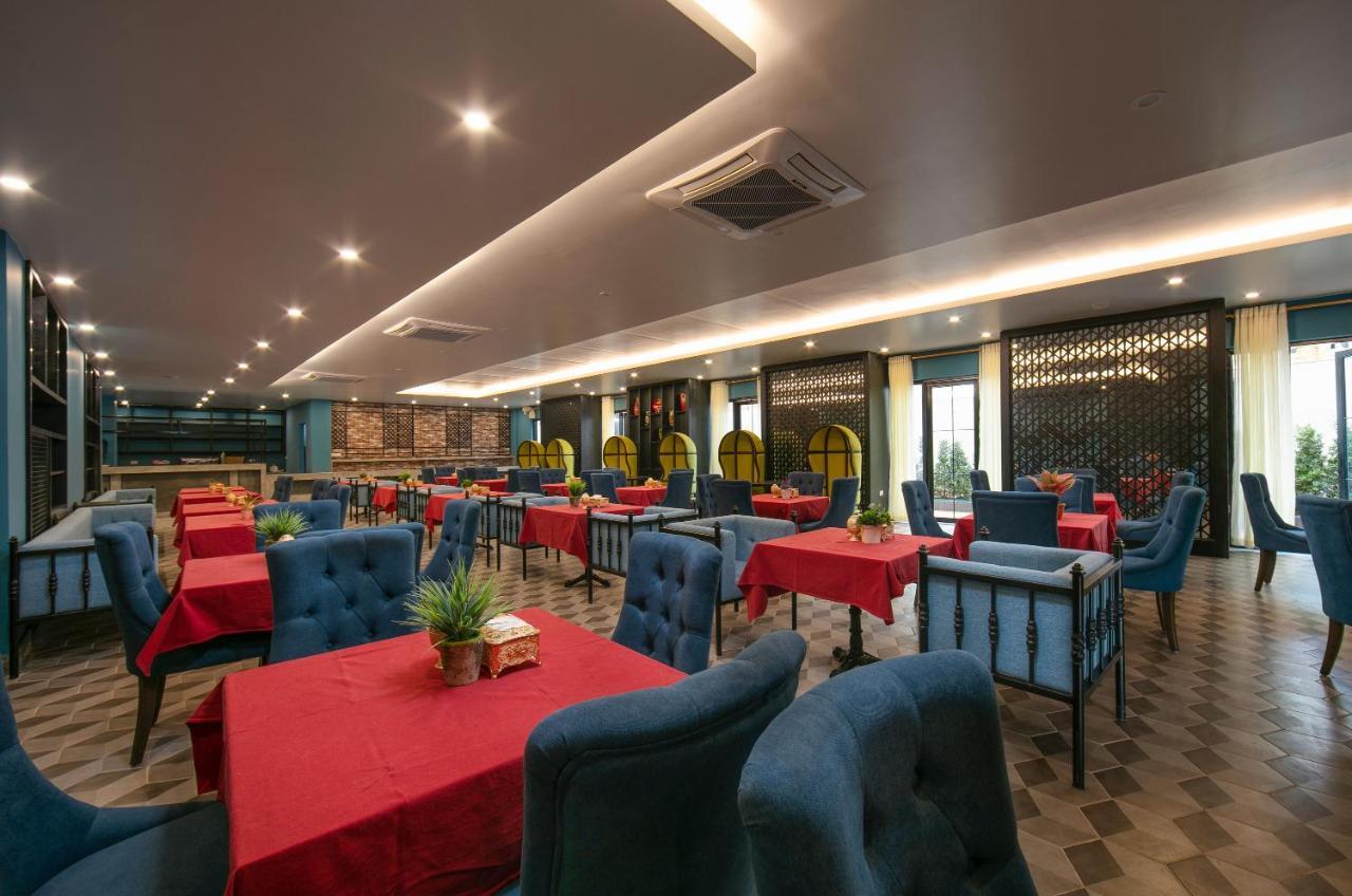 Azalea Parkview Hotel Виентиане Екстериор снимка
