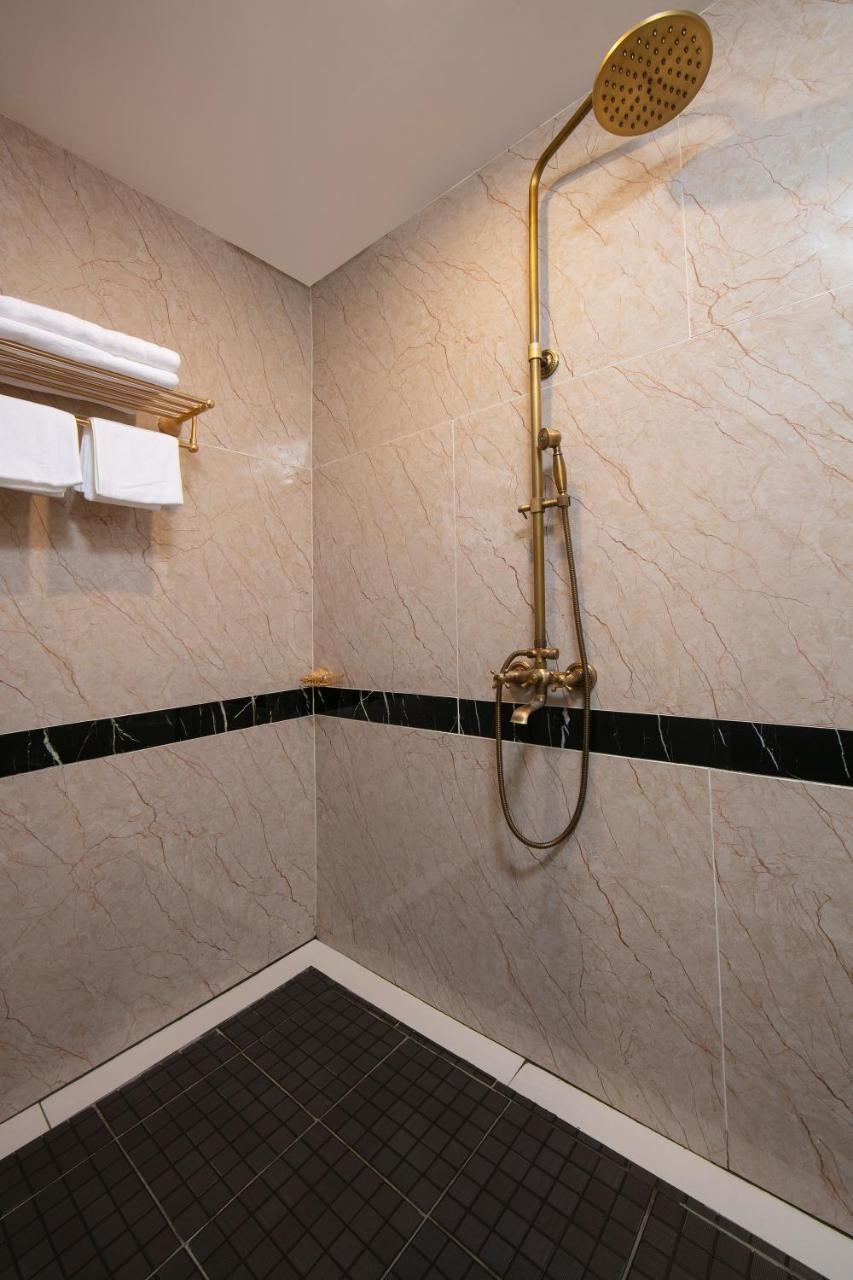 Azalea Parkview Hotel Виентиане Екстериор снимка