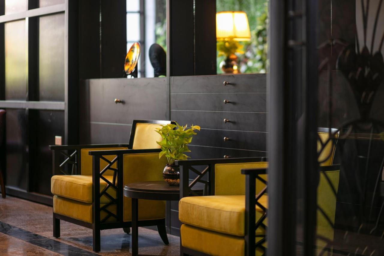 Azalea Parkview Hotel Виентиане Екстериор снимка